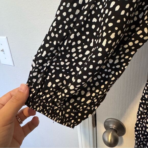 Altard State Black & White Tiered Ruffle Hem Long Sleeve Dress NWT Size Small - Picture 4 of 10